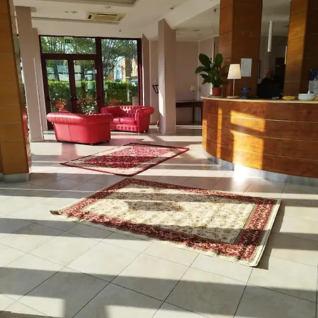 Paola Hotel 3*