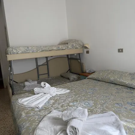 Paola Hotel