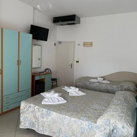 Paola Hotel