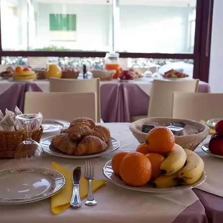 Paola 3* Bellaria-Igea Marina